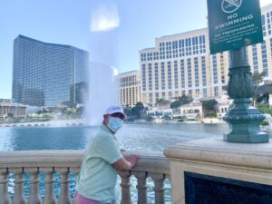Hector in front of the Fountains of Bellagio